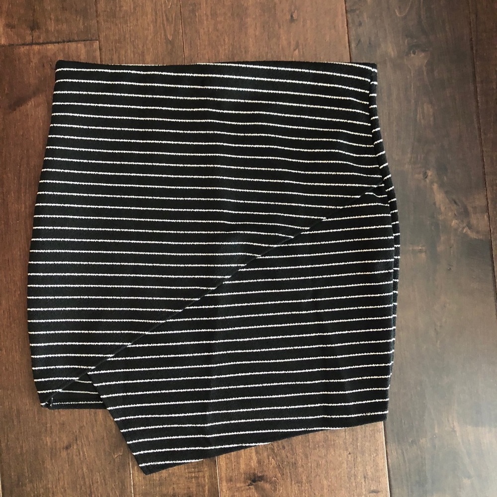 Boohoo stretchy miniskirt